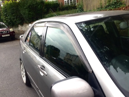edmard: Got my wind deflectors on ^_^ R33 x Altezza