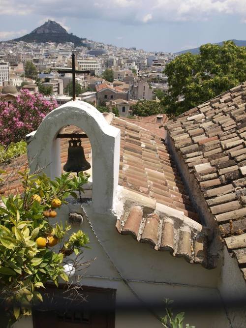 elladastinkardiamou:Athens. AnafiotikaPhoto by Stefano Hatzistefanou