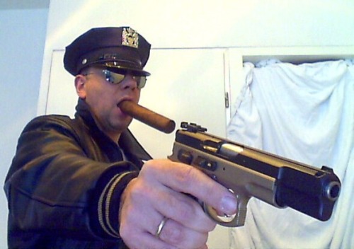 guns4men:  FUCK YEAH!