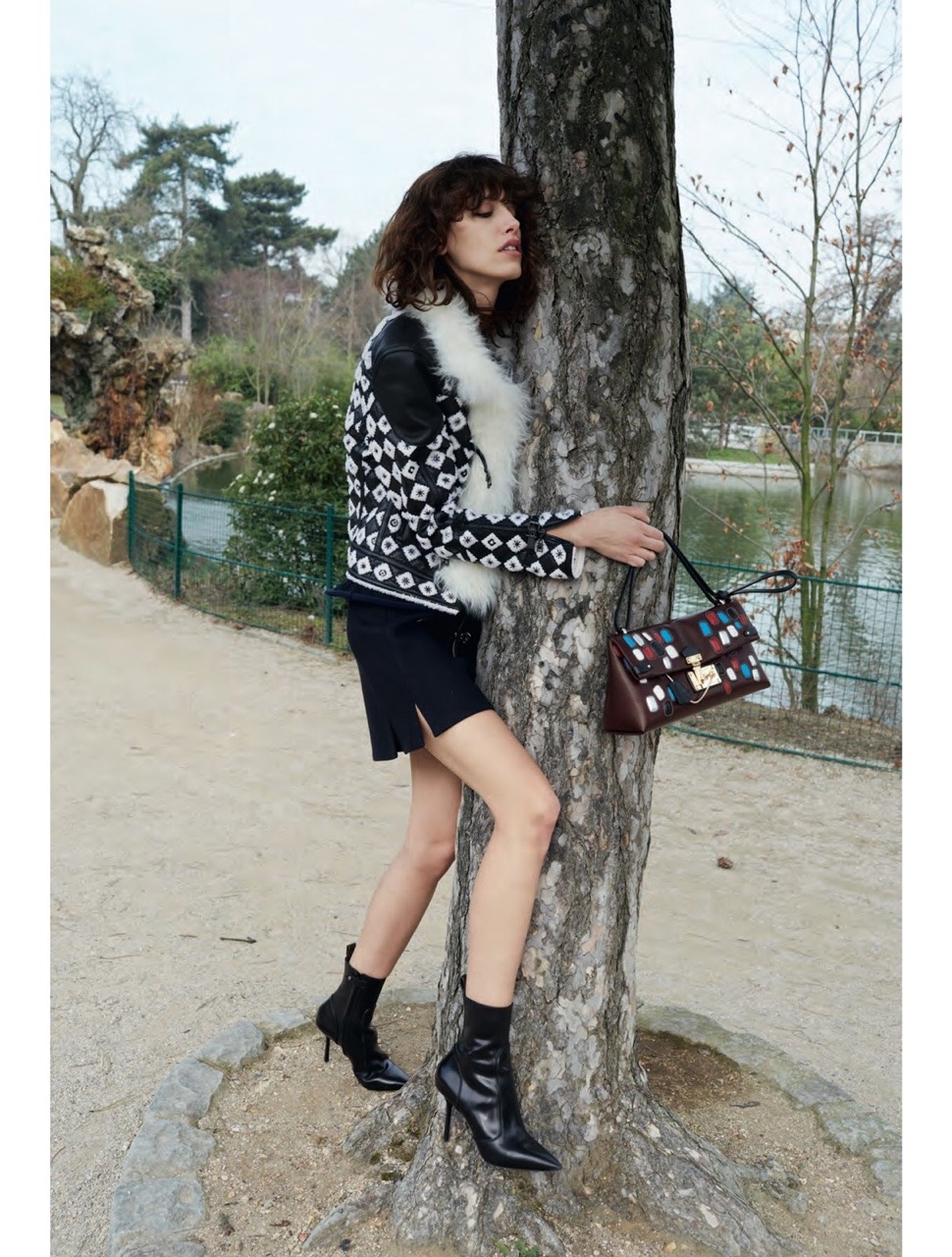 ourhellophoenix:  ‘LOUIS VUITTON’  ANOTHER MAGAZINE AUTUMN WINTER 2015  Photographer: