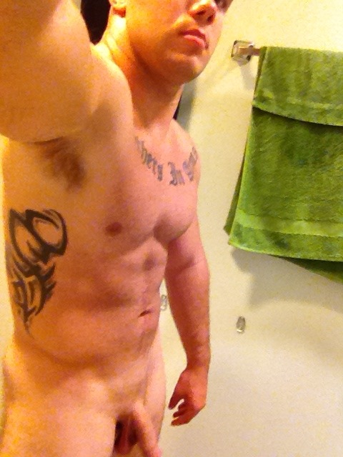 militaryboysunleashed:  Marine in Camp Lejeune, NC  I want him for Christmas!