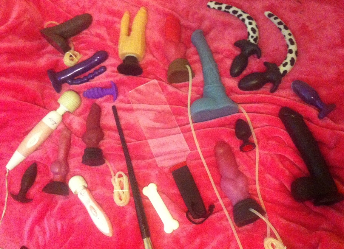 raithha:  these r the toys that were within reach from my bed, i didnt bother trying