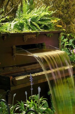 bluepueblo:  Waterfall Piano, Philadelphia,