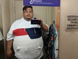 obese500:Love your tight shirt, gives your bellybutton an outline, awesome!