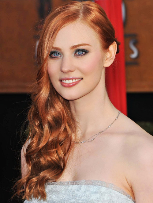 waywarddaughter95:  She’s just really gorgeous    PRETTY GIRL