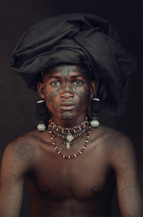 criticalmera:Jimmy Nelson - Wodaabe man