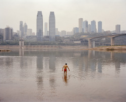mustafahabdulaziz:  Swimming in the Yangtze. Chongqing, China, 2015. 