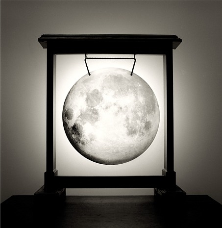 staceythinx:  The wonderfully clever work of Chema Madoz 