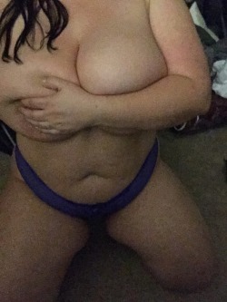 happygoluckypyro:  Yep I am not a thin person, but at least I have big boobs  😂