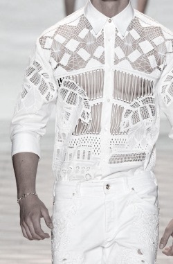 nastyvogue:  ratsimons:  Versace SS15  FUCKING