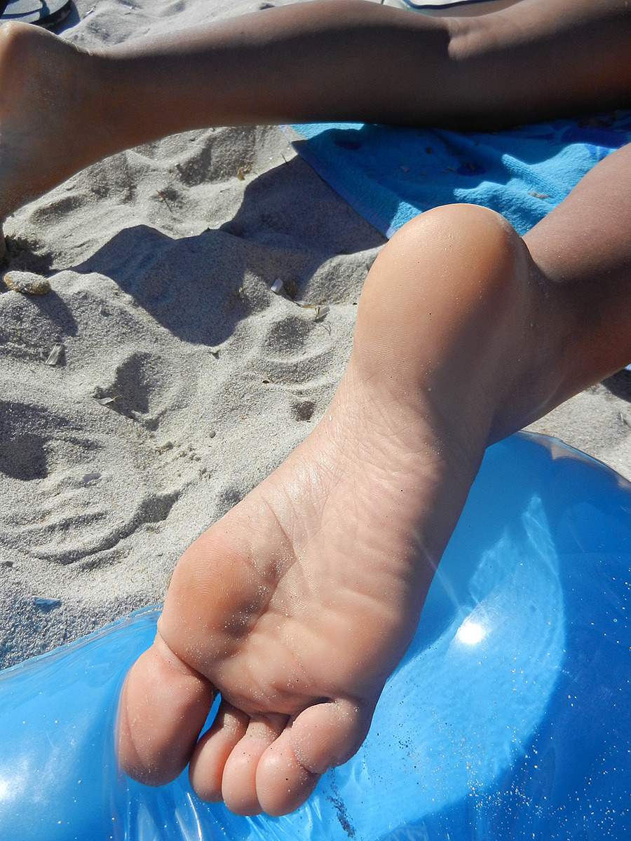 Goldpheey's Feet