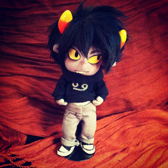 thischick25:  pukind:  Karkat Vantas posing armature plush! Finally got pictures