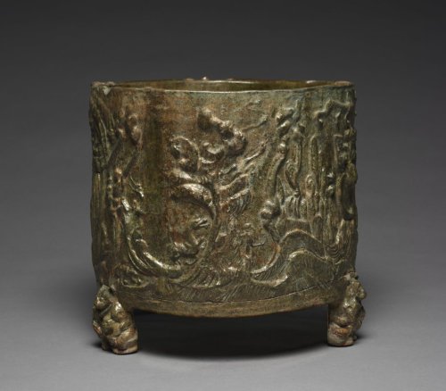 cma-chinese-art:Cylindrical Jar, 202 BC-AD 220, Cleveland Museum of Art: Chinese ArtVessels like thi