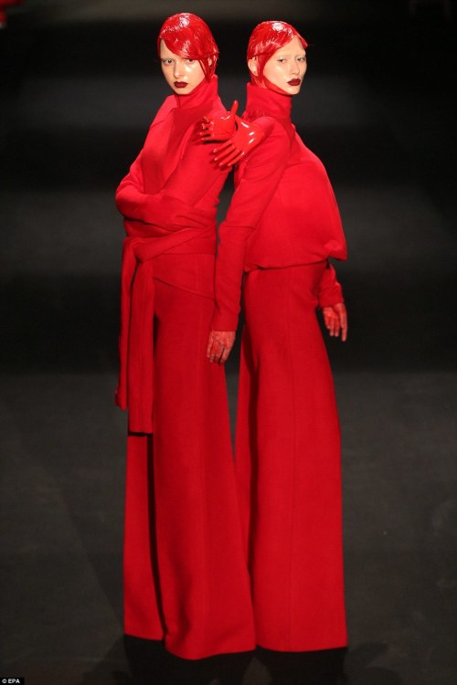 fatalfashion:Hu Sheguang - Chinese Fashion Week