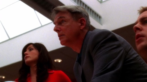 NCIS (TV Series)’Call of Silence’ S2/E7 (2004), A World War II Medal of Honor recipient (Charles Dur