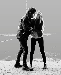 emmasneverland:100 days of captain swan: day 63