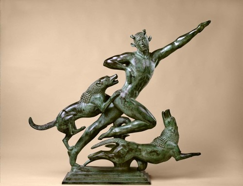 dianaartemis:Paul Manship. Diana. 1925.bronze49 x 43 in. (124.4 x 109.3 cm)Smithsonian American Art 