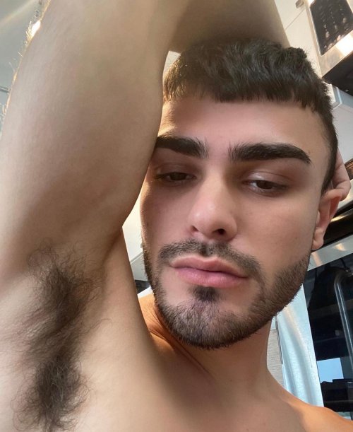https://64.media.tumblr.com/feb8b5791b52c62cf257d41213d503aa/e729710c44c235f7-d5/s500x750/b7b152de6099a3d16bb0d2410bb7a2687e9709d2.jpg