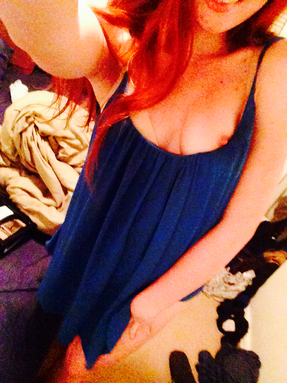 your-submissive-little-slut:  Getting ready for date night with daddy 😈💋
