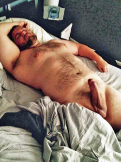 fhabhotdamncobs:  bear-tum:  2432    W♂♂F     (WARNING!   No “Pretty Boys” here.)   