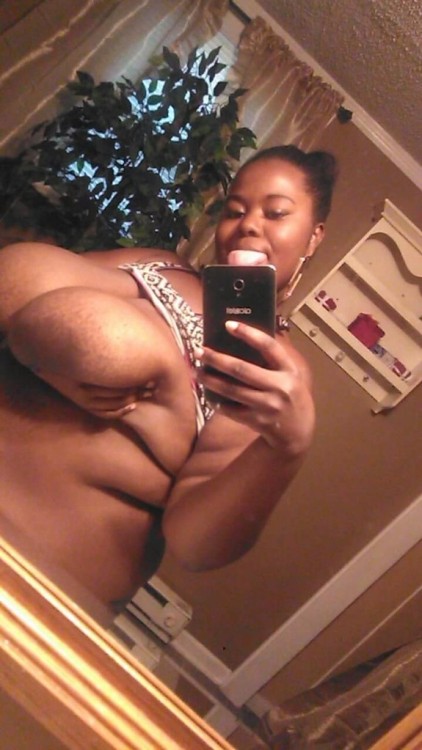 XXX nycbbc718:  Bbw holding up her big titties photo