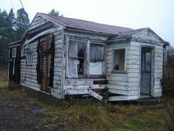 carnivalgraveyards:Klipsan Beach, Washington.