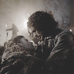 velichors:  you know n o t h i n g, jon snow… 