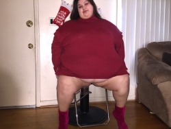 fatgurlyesi:  Spoil this fat goddess with