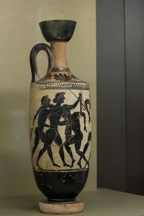 kutxx:1.The Edinburgh Painter Attic black-figured lekythos (Late period, Black-figure pottery)  500 