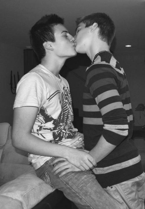 dat-gaylife:don’t be afraid to be you!