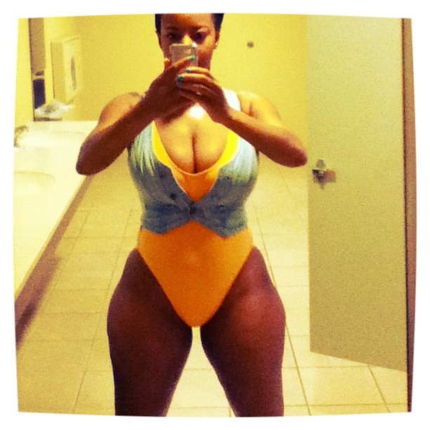 bighrd2:  donkhafa:  Khrysti hill  Khrysti Hill is the only thick chick that I want