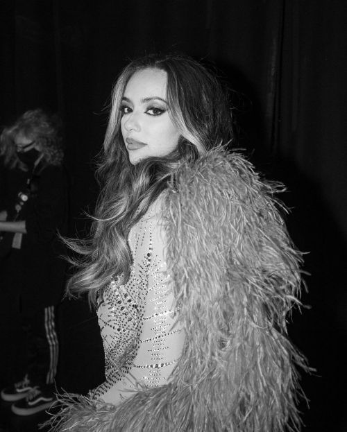 littlemixnet:callumshots: Pre stage shoot with @jadethirlwall