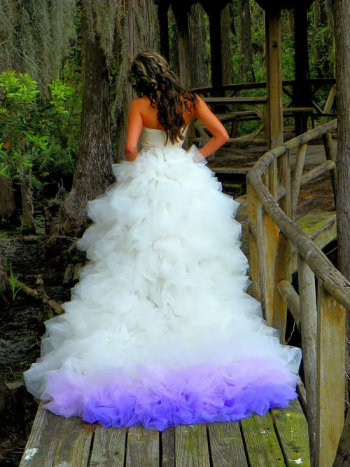 pancakeman720:sixpenceee:These dip-dyed wedding dresses are the amazing new trend! Here is where you