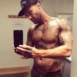 malecelebritys:  Calum Best