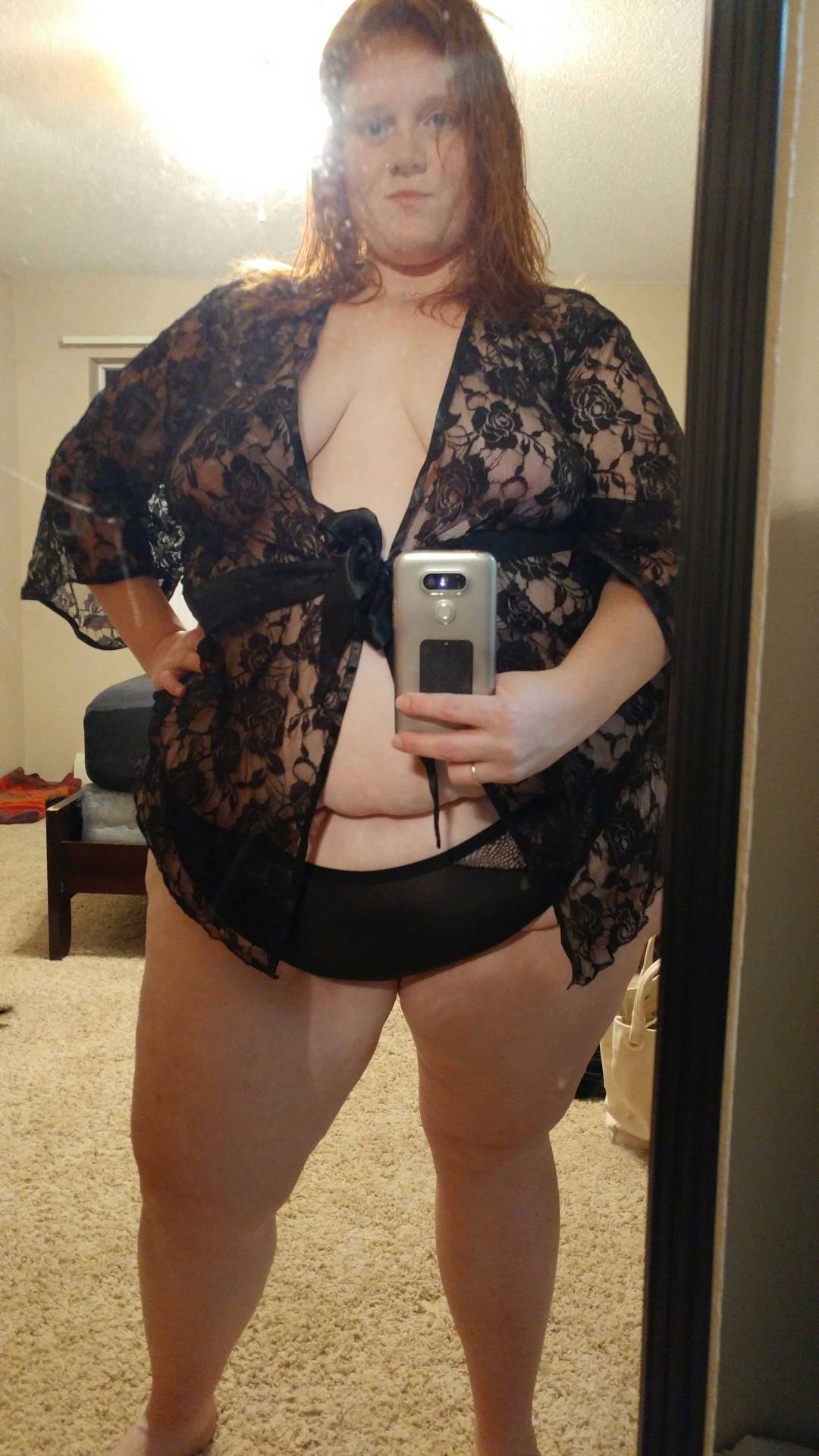 sexiestredheadofall:  Had a photo shoot by myself in my only sexy lingerie that i