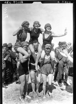 Deauville,1919, girls