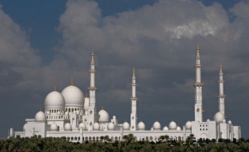 Islamic architecture – Grand Mosque of Abu Dhabi, United Arab Emirates