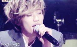 byunghunny:  Niel being sexy on Immortal Song 