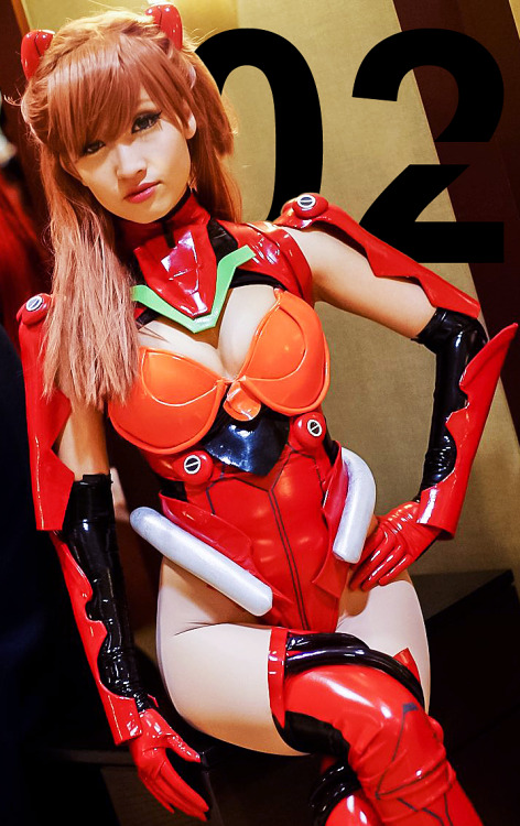 fuckyeahnerdpr0n:  Selfies and Asuka Plugsuit made and modeled by “Sinne Doll”  