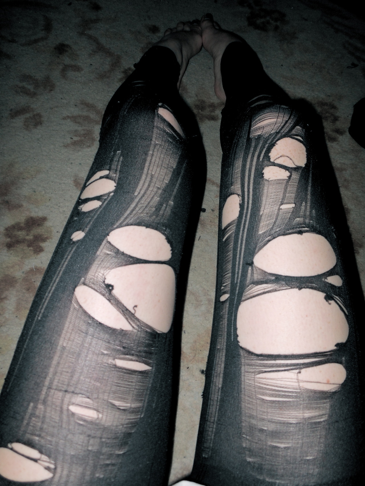 teenfuckingspirit:  highschool-whores:  free drugs here   Homicidal Queen 