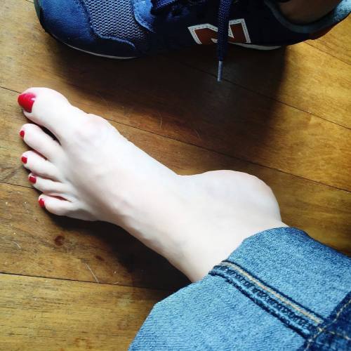 Obsessed with womens feet adult photos