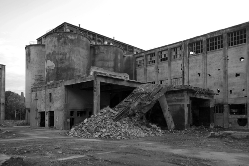 eastberliner:  collapsed concrete structure , eastberlin suburbs 2013 