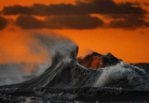 archatlas:  Liquid Mountains Dave Sandford   Recently, I have felt drawn to the lakes that are virtually in the backyard of my hometown of London, Ont., Canada. Specifically, the awe-inspiring Great Lakes. Lake Erie, the 4th largest of the Great Lakes