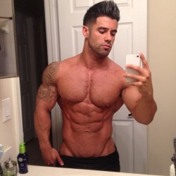 drwannabe:  Santi Aragon