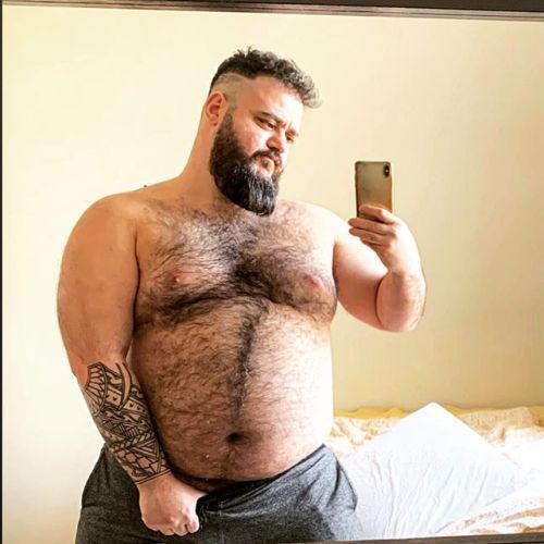 fhabhotdamncobs: W♂♂F     (WARNING!   No “Pretty Boys” here.) Beautiful papa bear to cuddle up wit