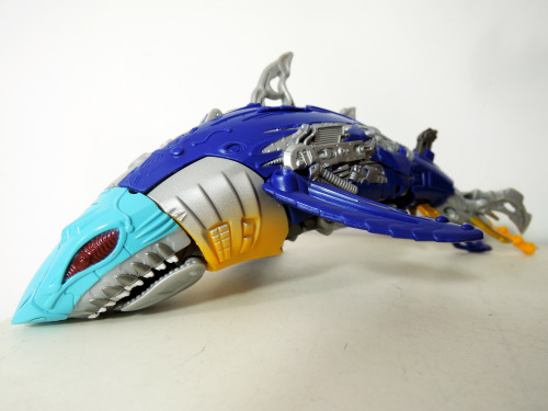Voyager Skybite!It&rsquo;s an ok toy. The robot form is hollow in the limbs (mostly because of the t