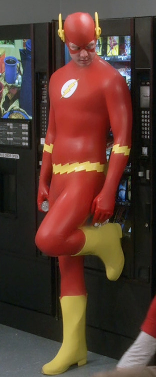 chispandexjock: Brandon Jones as a latex-covered Flash on The Big Bang Theory