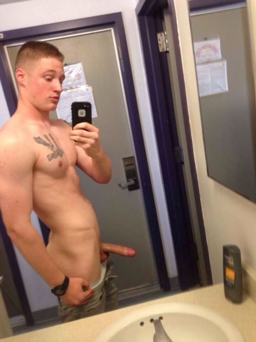 militaryboysunleashed:  19 year old marine 