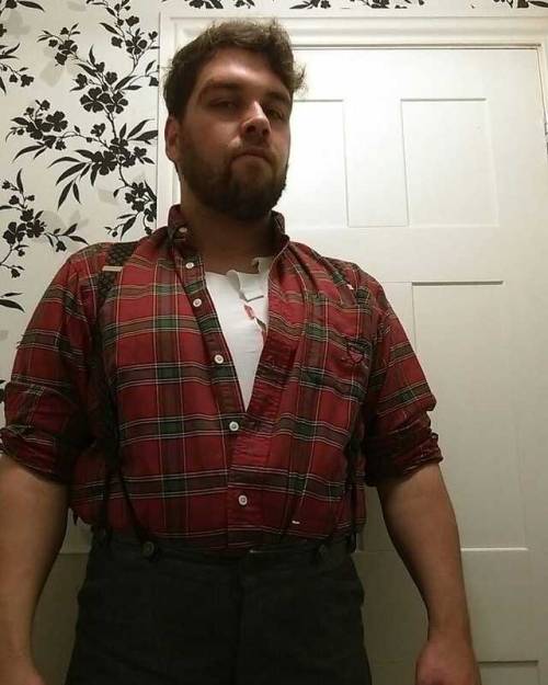 abrahadabra66:  jaffajamjam:#throwbackthursday to Halloween 2015, where I was a Woodsman (definitely not a lumberjack!)https://www.instagram.com/p/BppCwrdAO2W/?utm_source=ig_tumblr_share&igshid=1rm2ncgewe47Totally not a lumberjack 🙄  