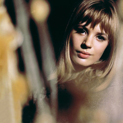 miss-vanilla:Marianne Faithfull by David